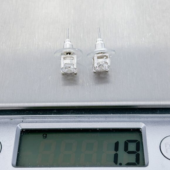 Vintage Sterling Silver 925 5.9mm Cubic Zirconia Stud Earrings - Picture 5 of 5